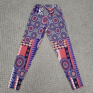 Liquido Leggings with Pink and Blue Patterns NWOT